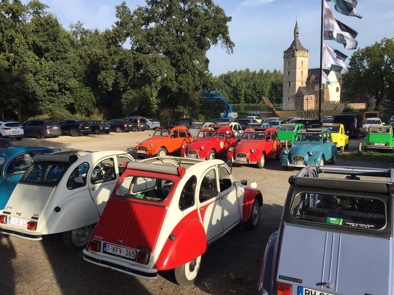 UCM 2CV rally in Holsbeek