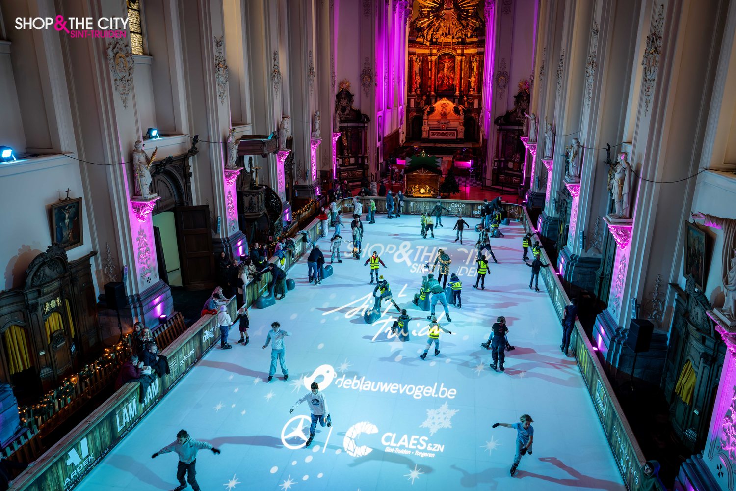 Glice schaatsbaan in de kerk van Sint-Truiden